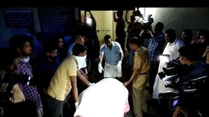 സൗമ്യയുടെ മ്യതദേഹം വ്യാഴാഴ്ച്ച പകൽ 11ന് വീട്ടുവളപ്പിൽ സംസ്കരിക്കും; വിലാപയാത്രയായി വള്ളിക്കുന്നം പോലീസ് സ്റ്റേഷനിലെത്തിച്ച് പൊതുദർശനത്തിന് വയ്ക്കും