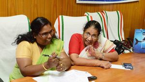 യുവതിയുടെ പരാതി; ഉപ്പുതിന്നവന്‍ വെള്ളം കുടിക്കണമെന്ന് വനിതാകമ്മീഷന്‍ അധ്യക്ഷ, സമൂഹത്തില്‍ മൂല്യങ്ങള്‍ക്ക് പ്രസക്തിയില്ലാതാവുകയാണെന്നും എം സി ജോസഫൈന്‍