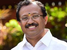 വി മുരളീധരനെ ഭീഷണിപ്പെടുത്തിയ നമ്പര്‍ സെന്‍ട്രല്‍ എക്‌സൈസ് ഇന്‍സ്‌പെക്റ്ററുടെതെന്ന്