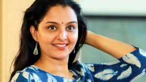 കോളനിക്കാർക്ക് വീട് നിർമ്മിച്ച് നൽകാമെന്നേറ്റ് ലംഘിച്ച സംഭവം: നടി മഞ്ജുവാര്യർ തിങ്കളാഴ്ച വയനാട് ലീഗൽ സർവീസ് അതോറിറ്റിക്ക് മുമ്പാകെ ഹാജരാവണം 