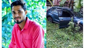 നിയന്ത്രണം വിട്ട കാര്‍ ബൈക്കിലിടിച്ച് യുവാവിന് ദാരുണമരണം; അപകടം മാണിക്കോത്ത് തീരദേശപാതയില്‍ 