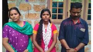 തൃശൂരില്‍ എക്‌സൈസ് ഉദ്യോഗസ്ഥരുടെ പരിശോധനയില്‍ പൊറുതിമുട്ടി കുടുംബം:  നടപടി വ്യാജ പരാതിയിലെന്ന്!!   