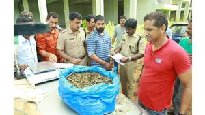  ഇതര സംസ്ഥാനങ്ങളില്‍നിന്നും  ആഡംബര കാറില്‍ കഞ്ചാവ്  കടത്തവേ യുവാവ് അറസറ്റില്‍, പിടിയിലായത്് നിരവധി കവര്‍ച്ചാ കേസുകളിലും ലഹരിക്കടത്തു കേസുകളിലേയും പ്രതി