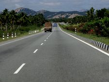മണ്ണുത്തി -വാളയാര്‍ ദേശീയപാത നിര്‍മാണം:കമ്പനിയെ കരിമ്പട്ടികയില്‍ പെടുത്തണം: ചീഫ് വിപ്പ് 