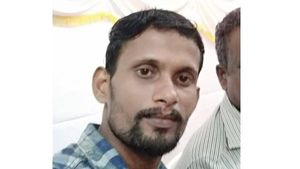 ബൈക്കിൽ സ്വകാര്യ  ബസിടിച്ചു യുവാവ് മരിച്ചു; മരണത്തിന്‌ കാരണം നഗരത്തിലെ താളംതെറ്റിയ വാഹന ഓട്ടം