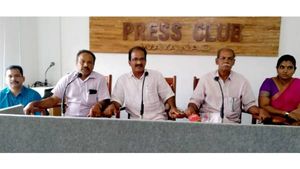  മില്‍മയ്ക്കും ക്ഷീരവികസനവകുപ്പിനുമെതിരെ പ്രതിഷേധവുമായി മില്‍ക്ക് സൊസൈറ്റീസ് അസോസിയേഷന്‍