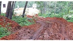 വനത്തില്‍ 'ഉണ്ട' സിനിമ ചിത്രീകരണത്തിനിടേ നിയമലംഘനം നടത്തി; പ്രതികരിച്ച റേഞ്ച് ഓഫീസറെ വീണ്ടും സ്ഥലം മാറ്റി