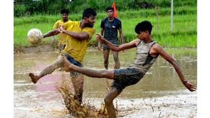 വയനാട് മഴ മഹോത്സവ ലഹരിയിലേക്ക;  മഡ് ഫുട്‌ബോള്‍ മത്സരങ്ങള്‍ തുടങ്ങി, മഡ് കബഡി, വടംവലി മത്സരങ്ങള്‍ 13ന്