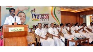 കേരള പോലീസിനെതിരെ മുല്ലപ്പള്ളി: പ്രവര്‍ത്തിക്കുന്നത് മദയാനകളെപ്പോലെയെന്ന്,