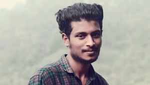 മേപ്പാടിയിൽ വെള്ളച്ചാട്ടത്തിന് മുന്നിൽ നിന്ന് സെൽഫി; യുവാവ് കാൽ തെന്നി വീണു, പനമരം പുഴയില്‍ കണ്ടെത്തിയ മൃതദേഹം തിരിച്ചറിഞ്ഞു!