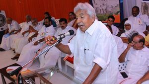പ്രതികൾക്ക് ഉയർന്ന റാങ്ക് ലഭിച്ച സംഭവം: പിണറായിക്ക് ആര്‍ജവമില്ലെന്ന് മുല്ലപ്പള്ളി രാമചന്ദ്രന്‍