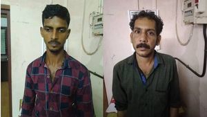 കോഴിക്കോട് പത്തുവയസുകാരിക്കു പീഡനം: രണ്ട് പ്രതികൾ അറസ്റ്റിൽ, കുട്ടിയുടെ വെളിപ്പെടുത്തല്‍ അധ്യാപകരോട്