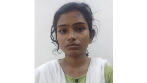 ധനകാര്യ സ്ഥാപനത്തിലെ ജീവനക്കാരെ കബളിപ്പിച്ച് പണം തട്ടി; യുവതി തൃശൂരിൽ അറസ്റ്റിൽ, സംഭവം ഇങ്ങനെ...