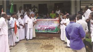 സര്‍ക്കാരിനെതിരെ പ്രതിഷേധവുമായി വയനാട് ജില്ലയിലെങ്ങും യുഡിഎഫ് മാര്‍ച്ചും ധര്‍ണയും; വിഷയമായത് അധികാരവികേന്ദ്രീകരണം അട്ടിമറി മുതല്‍ വന്യമൃഗശല്യം വരെ...