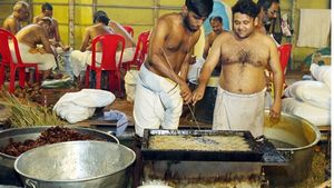 കര്‍ക്കിടകപുണ്യത്തിന്റെ മാധുര്യം നുകരാന്‍ ഗജവീരന്മാർ എത്തി; വടക്കുനാഥന്റെ മുറ്റത്ത് കൊമ്പന്മാര്‍ക്കു വിഭവസമൃദ്ധമായ ആനയൂട്ട്, പങ്കെടുത്തത് അറുപതോളം ഗജശ്രേഷ്ഠന്മാർ!