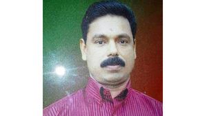 അമിതവേഗം ചോദ്യം ചെയ്തതിനെച്ചൊല്ലി തർക്കം; മർദനമേറ്റ  വടകര സ്വദേശി മരിച്ചു