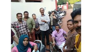 ജീവിതത്തില്‍ ആദ്യമായി അവര്‍ തീയറ്ററിലെത്തി സിനിമ കണ്ടു; സന്തോഷം അടക്കാനാവാതെ ഏയ്ഞ്ചെല്‍സ് അംഗങ്ങള്‍
