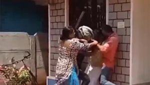 തൃശൂരില്‍ കോണ്‍ഗ്രസ് നേതാക്കള്‍ തമ്മില്‍ തല്ലി; കാലൊടിഞ്ഞു, കേസ്, കെപിസിസി ഇടപെടും