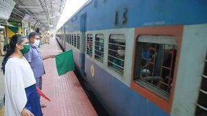   കോട്ടയത്ത് നിന്ന് ലഖ്നൊവിലേക്ക് ട്രെയിൻ പുറപ്പെട്ടു: മടങ്ങിയത്  നാല് ജില്ലകളിൽ നിന്നുള്ളവർ