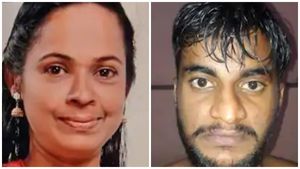  വൈകിയെത്തിയതിന് വീട്ടിൽ കയറ്റിയില്ല;  കോട്ടയത്ത് അമ്മയെ മകൻ കഴുത്തറുത്ത് കൊന്നു