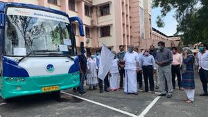 തൃശൂരില്‍ സഞ്ചരിക്കുന്ന ആശുപത്രി; കൊറോണ പരിശോധനയ്ക്ക് ഇന്ത്യയില്‍ ഇങ്ങനെ ഒന്ന് ആദ്യം