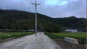 പുത്തരിയില്‍ കല്ലുകടി; തലതിരിഞ്ഞ വികസനം... ഇലക്ട്രിക് പോസ്റ്റ് മാറ്റാതെ റോഡ് നവീകരണം