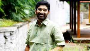 ഇവര്‍ക്കെതിരെയാണ് യുഎപിഎ ചുമത്തേണ്ടത്.... മിന്നല്‍ മുരളി സെറ്റ് തകര്‍ത്തവര്‍ക്കെതിരെ വിടി ബല്‍റാം!!