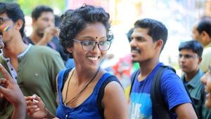  അഞ്ജനയെ കൂട്ടുകാര്‍ കൊണ്ടുപോയി ഇല്ലാതാക്കിയതാണ്; ആരോപണവുമായി അമ്മ മിനി