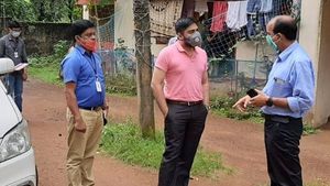 സ്ഥലം മാറിപ്പോയ ജീവനക്കാരി ക്വാറന്റൈനിലുള്ള വ്യക്തിക്ക് എൻജിഒ ക്വാട്ടേഴ്സ് നൽകി:  നടപടിക്ക് നീക്കം!!