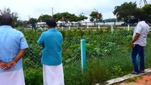 കടല്‍ കാണാന്‍ എത്തുന്നവര്‍ക്ക് ഇനി കാടും ചുറ്റിയടിക്കാം, തൃശൂരിലെ മിയാവാക്കി കാടുകള്‍ കൗതുകമാകുന്നു