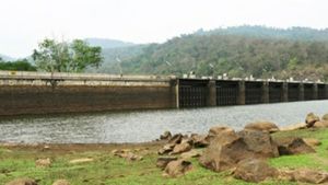 പെരിങ്ങല്‍കുത്ത് ഡാമില്‍ ജലനിരപ്പ് ഉയരുന്നു: ബ്ലൂ അലേര്‍ട്ട് പ്രഖ്യാപിച്ചു, ജാഗ്രത പാലിക്കണം