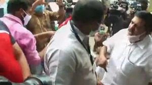 കൊവിഡ് ബാധിച്ച് മരിച്ചയാളുടെ സംസ്‌കാരം തടഞ്ഞ സംഭവം, ബിജപി കൗണ്‍സിലറടകം 50 പേര്‍ക്കെതിരെ കേസ്