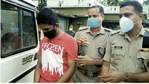 ആന്‍മേരി വധക്കേസില്‍ പ്രതിയെ  രണ്ടാഴ്ചത്തേക്ക് റിമാന്‍ഡ് ചെയ്തു: കൊല  കാമുകിക്കൊപ്പം നാടുവിടാൻ!!