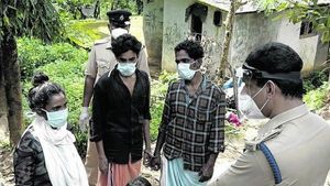 മരത്തില്‍ കെട്ടി മര്‍ദ്ദിച്ചും വെട്ടിയും യുവാവിനെ കൊന്നു; യുവതി ഉള്‍പ്പെടെ പിടിയില്‍, തൃശൂരില്‍...