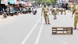 തൃശൂരില്‍ പുതിയ കണ്ടെയ്ന്‍മെന്‍റ് സോണുകള്‍ പ്രഖ്യാപിച്ചു; ചികില്‍സയിലുള്ളത് 2000ലധികം പേര്‍