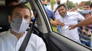 'ഫോൺ നമ്പർ തരൂ, ഫോട്ടോ അയച്ച് തരാം', രാഹുൽ ഗാന്ധിയെക്കുറിച്ച് കോൺഗ്രസ് പ്രവർത്തകന്റെ കുറിപ്പ്
