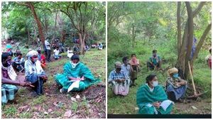 വനപാത കാലഘട്ടത്തിന്റെ ആവശ്യം; വനപാത വെട്ടുന്ന ആദിവാസികളെ സന്ദർശിച്ച് രമ്യ ഹരിദാസ്
