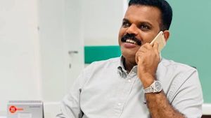  പാലം വലിച്ച് ഐഎൻഎൽ: കാരാട്ട് ഫൈസലിന് നൽകിയ സീറ്റിൽ പുതിയ സ്ഥാനാർത്ഥി, നീക്കം ഇങ്ങനെ!!  