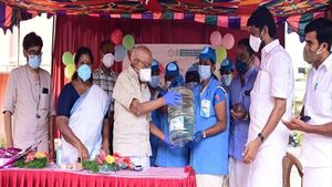 കുടിവെള്ളം ഇനി കുടുംബശ്രീ പ്രവർത്തകർ വഴി വീടുകളിലെത്തും; പദ്ധതിക്ക് പാലക്കാട് തുടക്കം