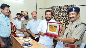  കൂടത്തായി ഉള്‍പ്പടെ നിരവധി കേസുകള്‍ തെളിയിച്ച പൊലീസ് ഉദ്യോഗസ്ഥന്‍ കെജി സൈമണ്‍ സേനയില്‍ നിന്നും പടിയറങ്ങുന്നു