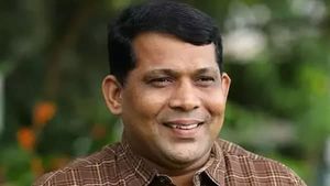 മലപ്പുറം നഗരസഭയില്‍ പ്രായംകുറഞ്ഞ ചെയര്‍മാനാകാന്‍ മുജീബ് കാടേരി; നിയുക്ത ചെയര്‍മാന്‍ കുറിച്ച്...