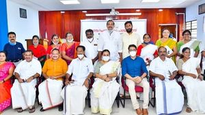 പത്തനംതിട്ട ജില്ലാ പഞ്ചായത്തിലേക്ക് വിജയിച്ച ജനപ്രതിനിധികള്‍ സത്യപ്രതിജ്ഞ ചെയ്തു