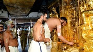 ശബരിമല മകരവിളക്ക്: ഇന്ന് മുതല്‍  ഭക്തര്‍ക്ക് പ്രവേശനം, കൊവിഡ് നെഗറ്റീവ് സര്‍ട്ടിഫിക്കറ്റ് നിര്‍ബന്ധം
