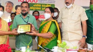 കൊല്ലം കോര്‍പ്പറേഷന്‍ പരിധിയിലെ 18 ഓഫീസുകള്‍ ഹരിത ഓഫീസുകള്‍ ആയി പ്രഖ്യാപിച്ചു