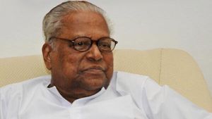 പ്രായാധിക്യം: വിഎസ് അച്യുതാനന്ദനും ഭാര്യയും വോട്ട് ചെയ്യാനെത്തില്ല, കൊച്ചുമകന് കന്നിവോട്ട്