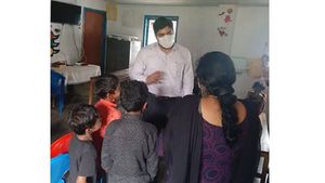 ഇളംബ്ലാശ്ശേരി പട്ടികവര്‍ഗക്കോളനിയിലെ സൗകര്യങ്ങൾ മെച്ചപ്പടുത്താൻ നടപടിയുണ്ടാകും: ഉറപ്പുനൽകി ജില്ലാ കളക്ടർ 