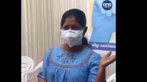 ശുഭപ്രതീക്ഷയോടെ തൃശൂര്‍; ജില്ലയില്‍ ആദ്യ കോവിഡ് വാക്സിന്‍ സ്വീകരിച്ച് ഡിഎംഒ കെ ജെ റീന