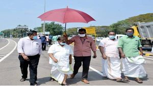പതിറ്റാണ്ടുകളുടെ സ്വപ്ന സാക്ഷാത്ക്കാരം: ആലപ്പുഴ ബൈപ്പാസ് നാളെ നാടിന് സമര്‍പ്പിക്കും