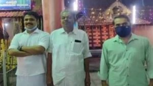 അയോധ്യ ക്ഷേത്രത്തിന് ഫണ്ട് പിരിച്ച് ആര്‍എസ്എസ്; ഉദ്ഘാടനം ചെയ്ത് കോണ്‍ഗ്രസ് നേതാവ്, വിവാദം