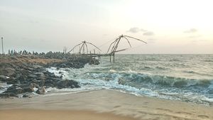 അഴീക്കോട് മുനയ്ക്കല്‍ മുസിരിസ് ഡോള്‍ഫിന്‍ ബീച്ച് അന്താരാഷ്ട്ര നിലവാരത്തിലേക്ക്
